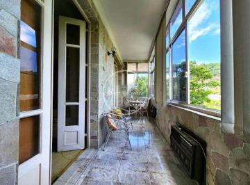 Apartamento · 87m² · 3 Quartos · Vista livre: apartamento com 2 quartos em Laranjeiras!