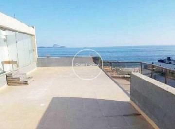 Apartamento · 232m² · 5 Quartos · 3 Vagas · COBERTURA  na Quadríssima, a poucos metros da praia do Leblon.