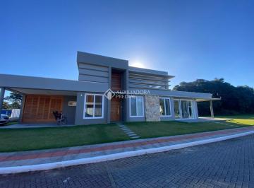 Casa · 220m² · 3 Quartos · Casa em Condomínio