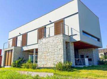 457884_i6f52_4578846664b450a0ff6.jpg · Casa condominio Docas