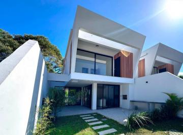 480567_i7851FeL731692D_48056767885c404c814.jpg · Casas de Alto Padrão a Apenas 200 Metros da Praia do Siriú Descubra a casa dos seus sonhos em uma lo