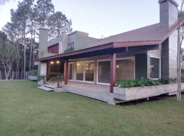 422177_ivDT59w65x822_42217764f4a5c621031.jpg · Casa Alto Padrão e nova no Condomínio Maranata
