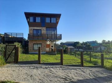Imagem do WhatsApp de 2024-05-22 à(s) 12.20 · CASA À VENDA  NA PRAIA DO ROSA
