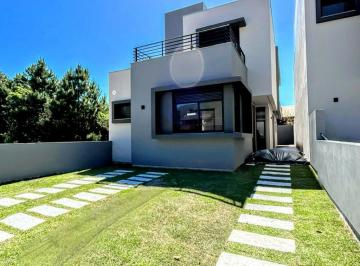 489848_iH3G9394kZIh75Vsu7r2_48984866b38a4c94025.jpg · Excelente Casa no Panoramico
