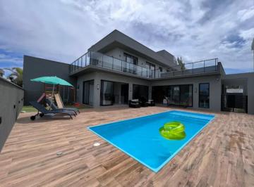 482531_i39R792HL6U865_48253166746c844a1dd.jpg · Casa alto padrão 100 metros da praia