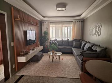 Casa · 330m² · 4 Quartos · 2 Vagas · Sobrado à venda em Campinas, Vila Marieta, com 4 quartos, com 330 m²