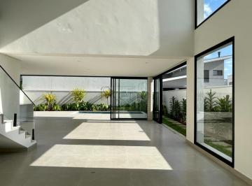Casa · 316m² · 4 Quartos · 4 Vagas · Casa à venda com 3 suítes no Loteamento Residencial Arborais, em Campinas