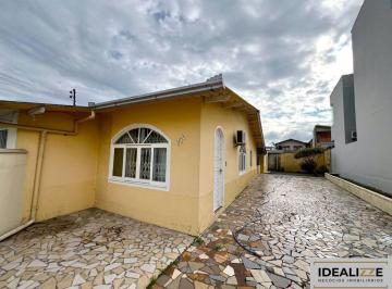 Casa · 197m² · 3 Quartos · 6 Vagas · Casa com 03 Dormitórios no Centro de Navegantes/Sc