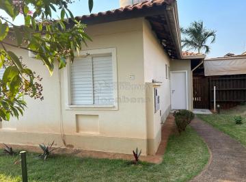 Casa · 75m² · 3 Quartos · 2 Vagas · Casa de 3 dormitórios com armários, sendo 1 suíte com closet no Giardino I