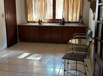 c8cec48d2b4537803ae045cccec550ac163012b6 · Casa condomínio Jd Colonial