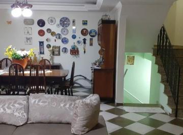 Casa · 150m² · 4 Quartos · 6 Vagas · Sobrado   04 Dormitórios