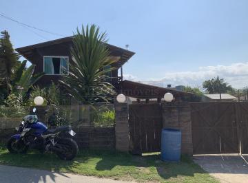 Casa · 168m² · 3 Quartos · 6 Vagas · Casa