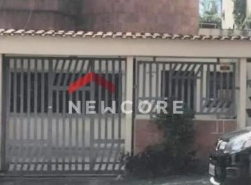 Casa · 140m² · 4 Quartos · 2 Vagas · Casa em  Rua Doutor Emílio Carlos - Vila Cascatinha - São Vicente/SP