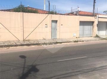 Área de Serviço · Casa com 3 quartos à venda em Parque Manibura - CE