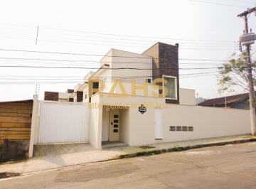 Foto 01 · Sobrado Geminado em Condomínio no Bairro Bom Retiro em Joinville - RAHS Imobiliária