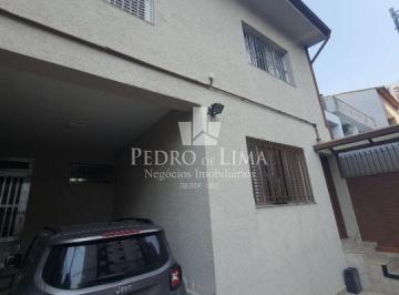 Casa · 270m² · 6 Quartos · 2 Vagas · Casa no Tatuapé, 270m², com 6 quartos e 2 vagas.