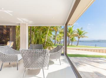 Casa · 219m² · 3 Quartos · 2 Vagas · Casa com 03 suítes em  Guaratuba PR