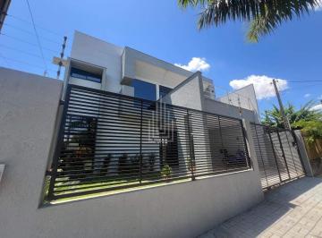 Casa · 212m² · 2 Quartos · 2 Vagas · Sobrado à venda no Jardim Ipê III em Foz do Iguaçu.