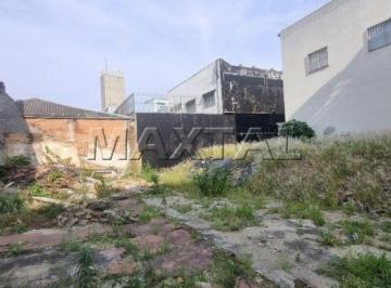Terreno · 524m² · Terreno a venda no bairro de Santana, com 524m² com construção antiga.
