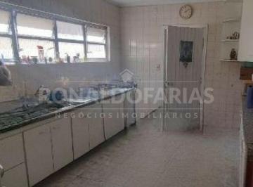 Casa · 143m² · 5 Quartos · 2 Vagas · Sobrado a venda com 05 dormitórios na região de Interlagos