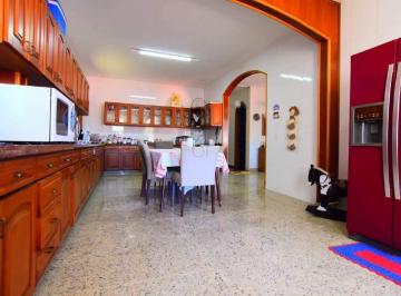 Casa · 582m² · 4 Quartos · 6 Vagas · VENDO CASA INCRÍVEL COM ENERGIA SOLAR E PISCINA NA QUADRA 10