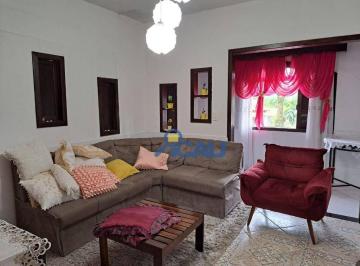 09c4e10a9baca8992d44df16718063af65e83c3f · Casa em Gaspar com terreno de 936 m²