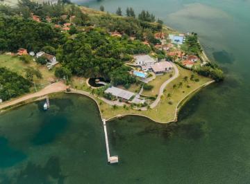Casa de 5 quartos, Cabo Frio · Mansão Beira Lagoa c/ 20 mil m² Excelente Opção p/ Incorporadoras !