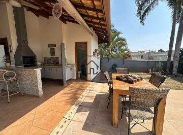 varanda gourmet · Casa à venda no Condomínio Jardim América.
