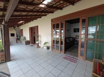 496879_i8tL24d6bB69_49687966ec3c95e775f.jpg · Excenlente casa com 3 quartos na praia dos Ingleses