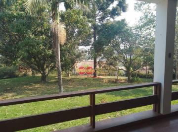 a54175bf09e8544c146801cd45be2e59f0d0fc69 · Casa Residencial / Condomínio Parque das Laranjeiras