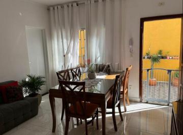 Casa · 72m² · 2 Quartos · Casa de Vila na região de Santana com 72m², com 2 dormitório, 1 sala e 3 banheiros.