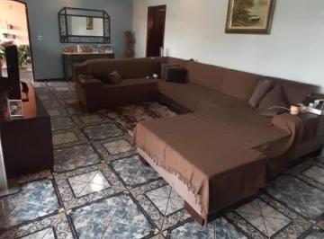 Foto 01 · Imperdível: Ampla casa à venda em Jundiaí-SP, Jardim do Lago, 3 quartos, 1 suíte, 255m², 4 vagas. Ve