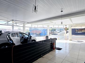 Comercial · Edificio Comercial em Somenzari  -  Marília