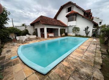 Foto 01 · Casa 4 suítes Balneário Camboriú aceita permuta na cidade e sala comercial
