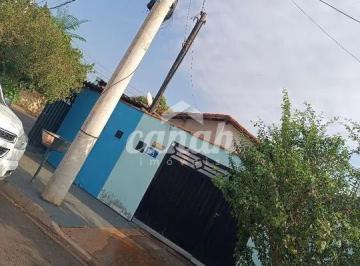 Casa · 200m² · 4 Quartos · 2 Vagas · Casa à Venda em Valentina Figueiredo - 4 Dormitórios, 200m²