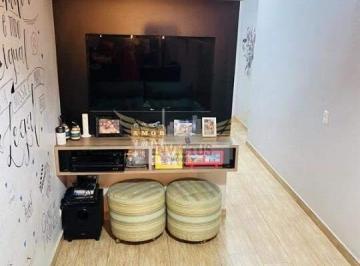 Apartamento · 55m² · 2 Quartos · 1 Vaga · Apartamento com 2 Quartos no Edifício Frisson para Comprar, 55m² - Parque Jaçatuba, Santo André/SP.