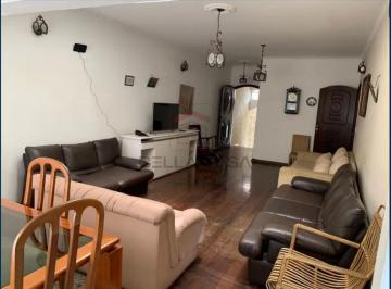 Casa · 260m² · 3 Quartos · 2 Vagas · Casa com 3 Quartos e 1 banheiro à Venda, 210 m² por R$ 1.250.000
