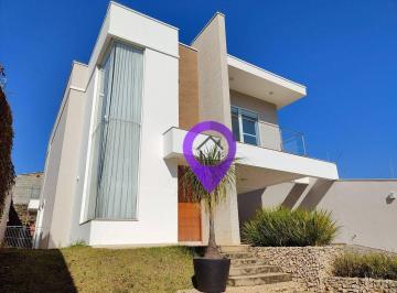 60b902da34b3f755469d200cb716d956b8f05c4b · Casa de 266m² em Colinas de Santa Bárbara, Pouso Alegre. 3 dormitórios, sendo 1 suíte com closet, ár