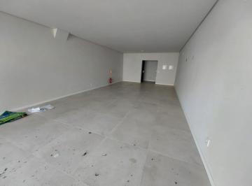 557820_iihR677o1ZeV_55782066f2b02604852.jpg · Loja no centro de Canela