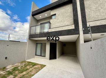Casa · 160m² · 3 Quartos · 3 Vagas · Sobrado 160m no bairro Hauer