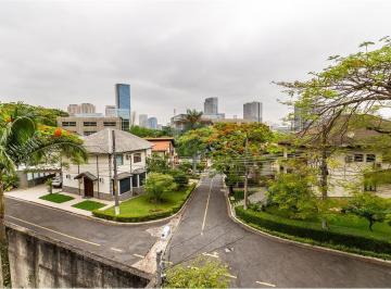 Casa · 450m² · 5 Quartos · 4 Vagas · VENDE casa em condomínio - 4 Suítes, 4 Vagas, pertinho do Shopping Morumbi.