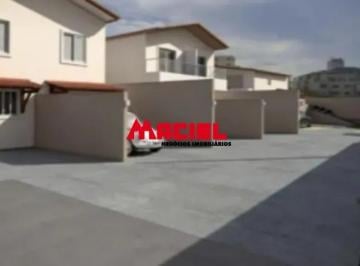 Casa · 62m² · 2 Quartos · 2 Vagas · CASA SOBRADO VILLAGIO COM 2 DORMITÓRIOS E 2 VAGAS DE GARAGEM.