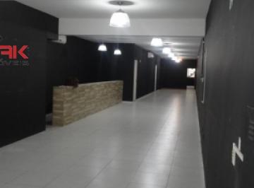 l4740a.jpg · Salão Comercial para locação em Região Central, rua com grande fluxo de veículos e pedestres.