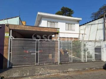 Casa · 211m² · 4 Quartos · 3 Vagas · Casa no Jabaquara, com 211m², 4 quartos, Sala ampla, 5 banheiros e 3 vagas.
