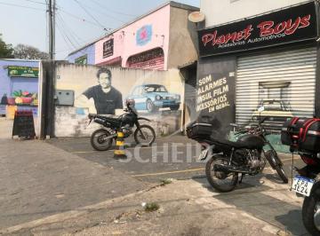 Comercial · 220m² · 6 Vagas · Prédio inteiro