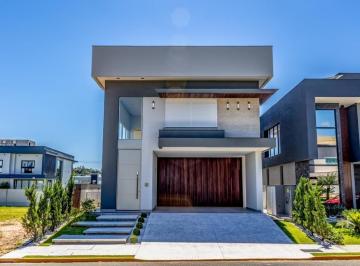 Casa · 430m² · 4 Quartos · 4 Vagas · Casa Alto Padrão Condominio Caledonia, Camboriú/SC