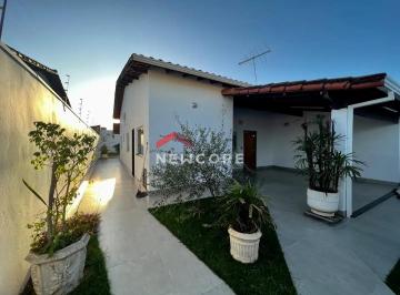 Casa · 133m² · 3 Quartos · 2 Vagas · Casa em  Rua Sebastião Alves Nunes - Santa Mônica - Uberlândia/MG