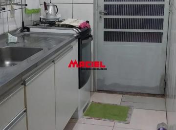 Casa · 150m² · 3 Quartos · 3 Vagas · Imóvel Residencial e para fins Comercial frente á Avenida Bacaba