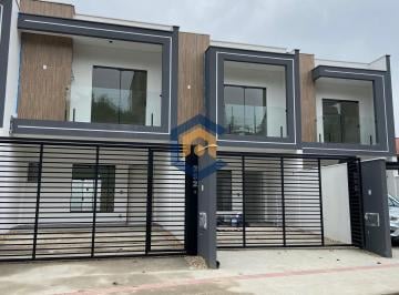 Casa · 106m² · 3 Quartos · 1 Vaga · Casa Sobrado com 1 suíte mais 2 quartos no Bairro Bom Retiro, Joinville/SC
