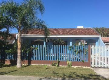 23920800_4.jpg · Casa com 3 quartos na quadra do mar
